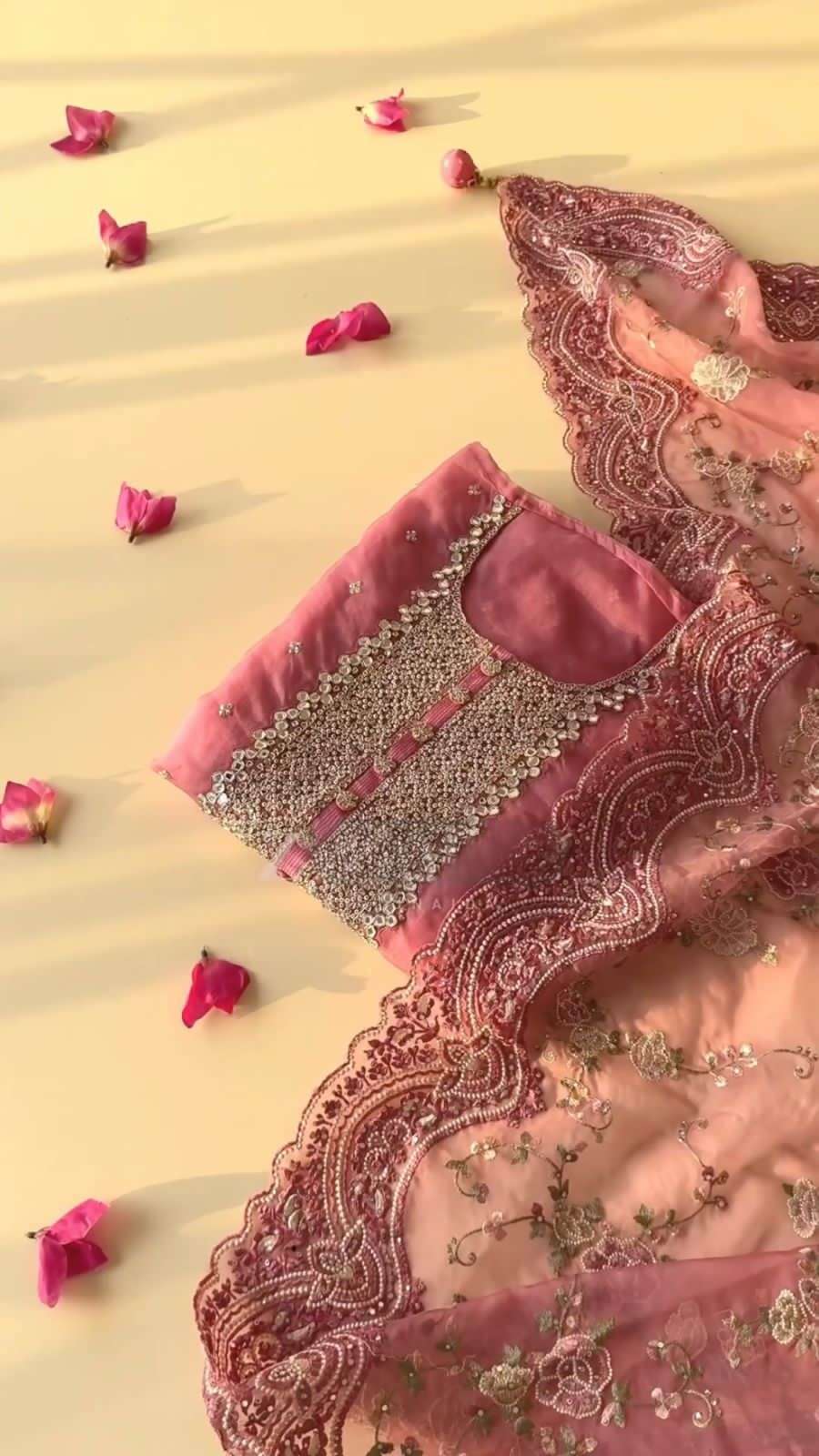 LG 1803 PAKISTANI STYLE SUIT