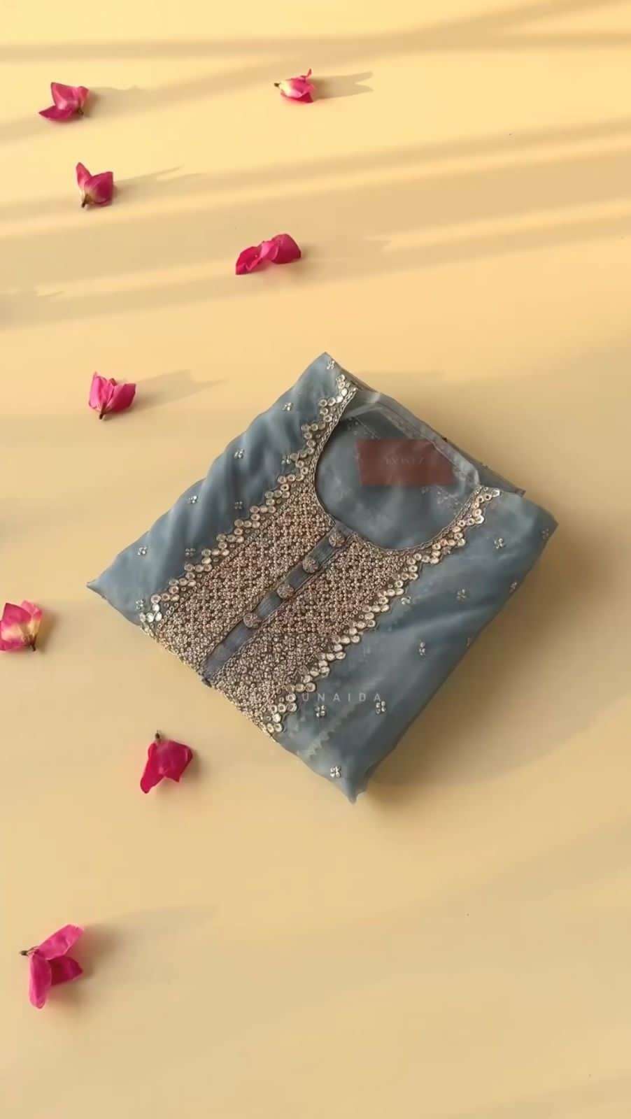LG 1803 PAKISTANI STYLE SUIT