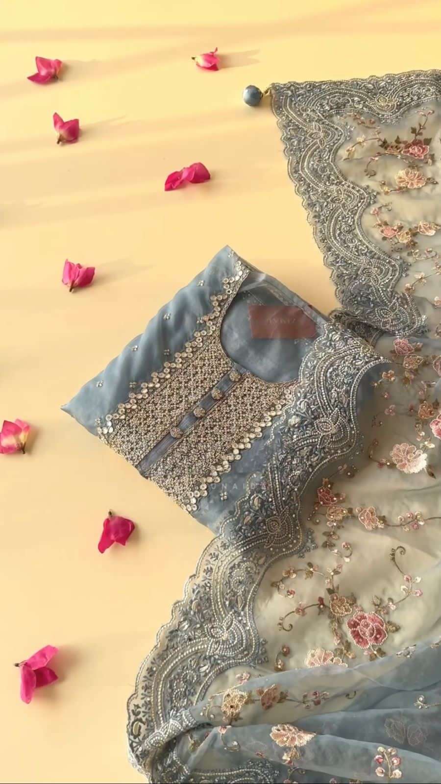 LG 1803 PAKISTANI STYLE SUIT