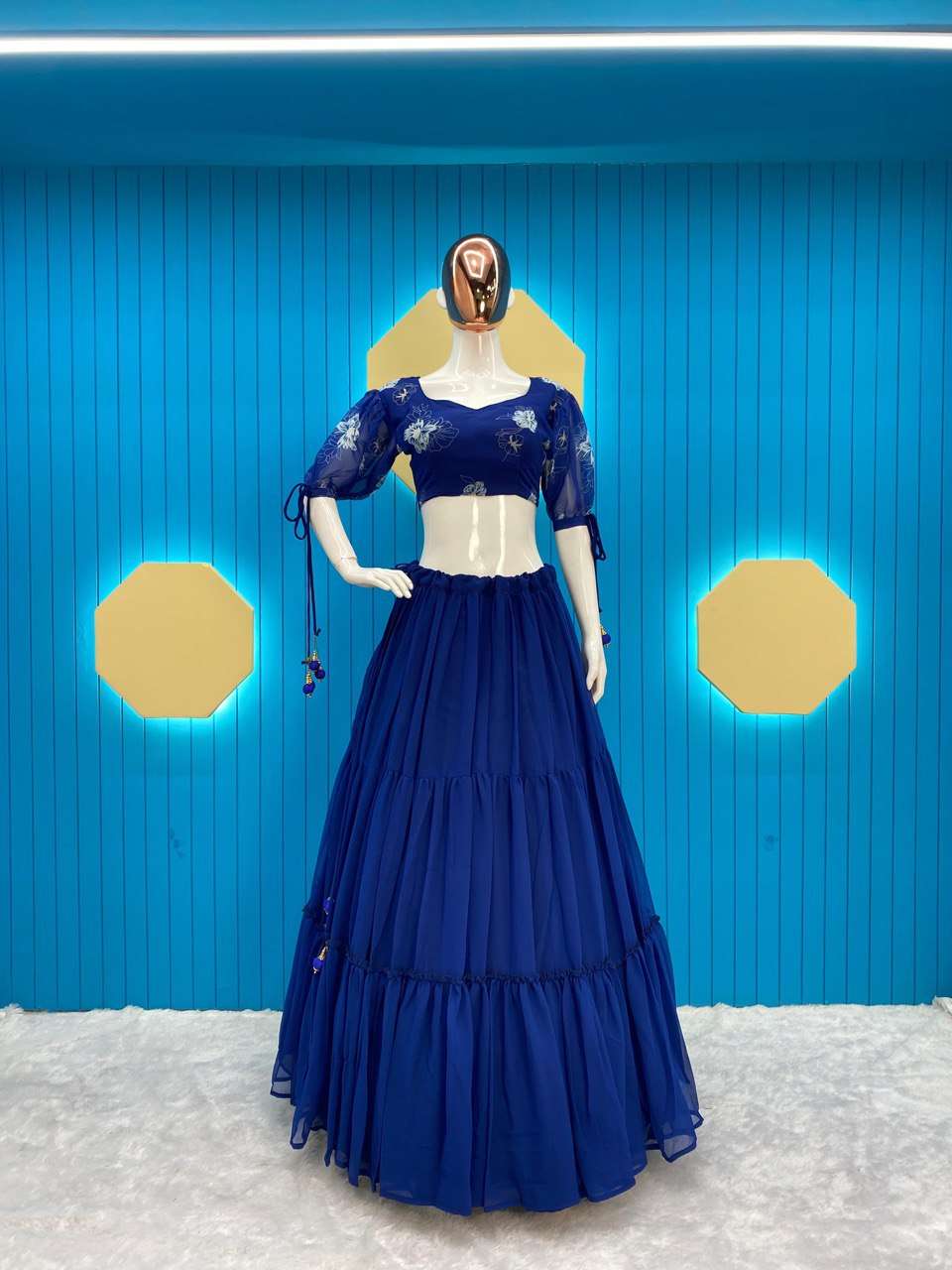 LG 605 LEHENGA CHOLI 