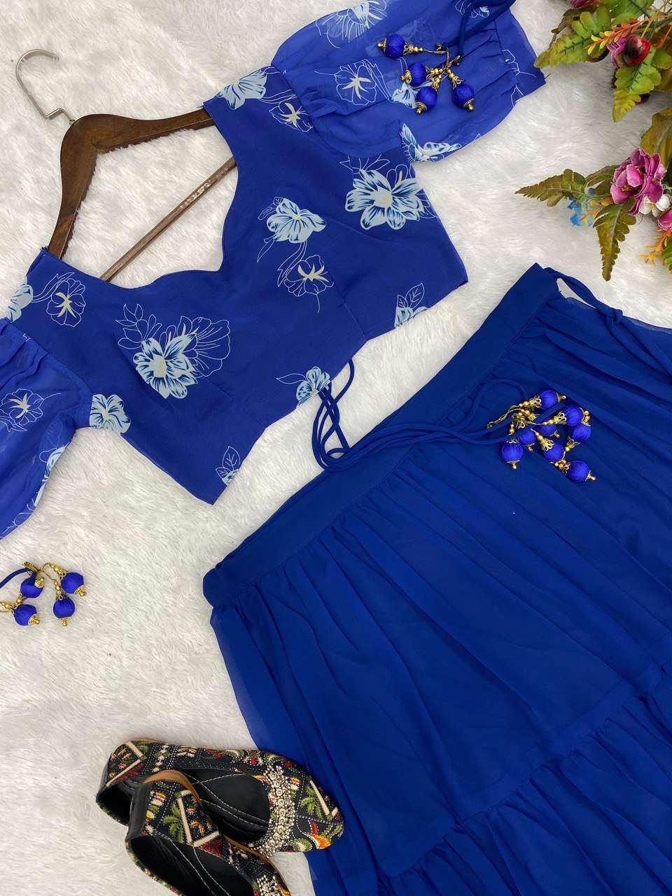LG 605 LEHENGA CHOLI 