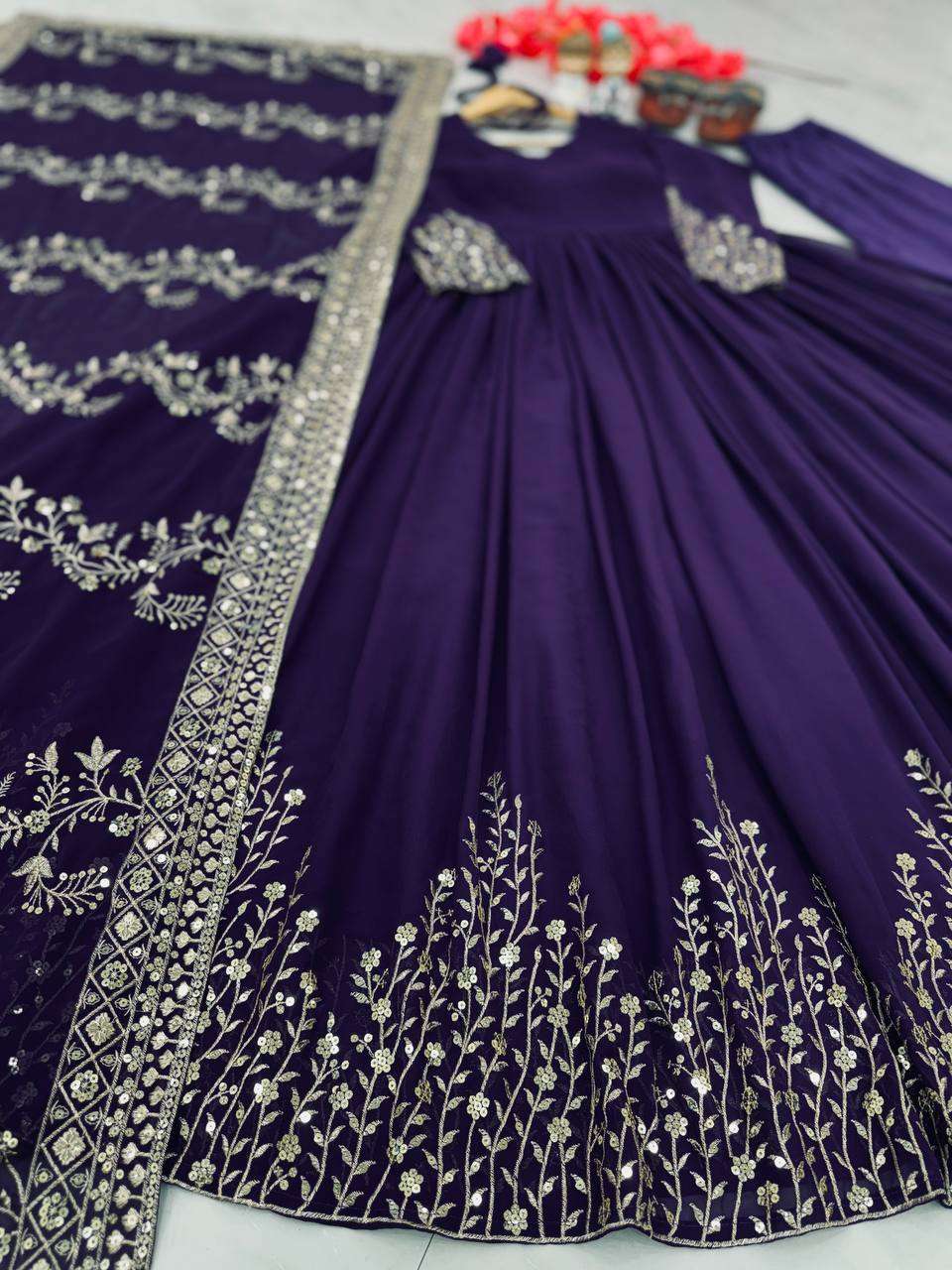 PD 1038 GOWN SET