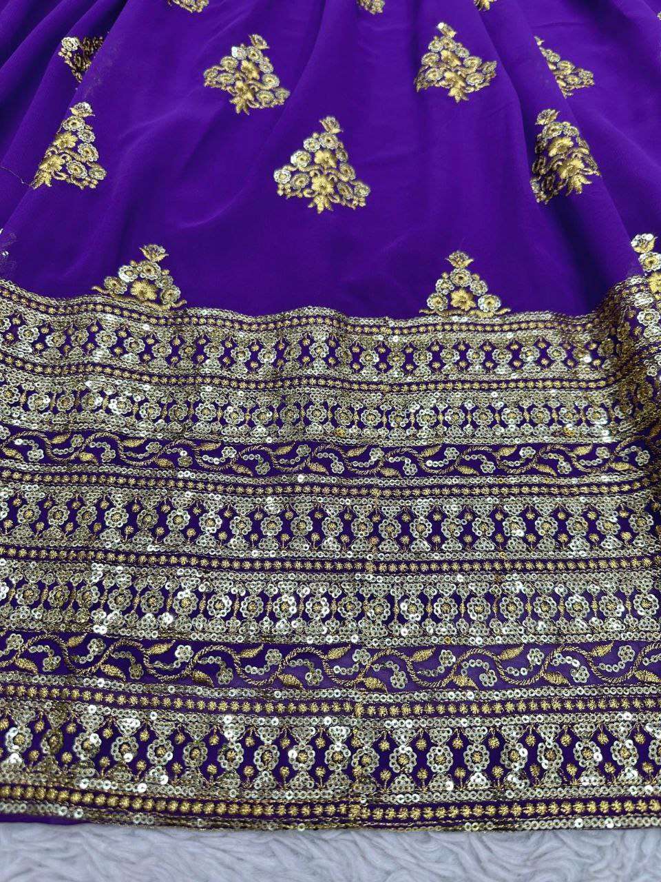 QRC 195 LEHENGA CHOLI