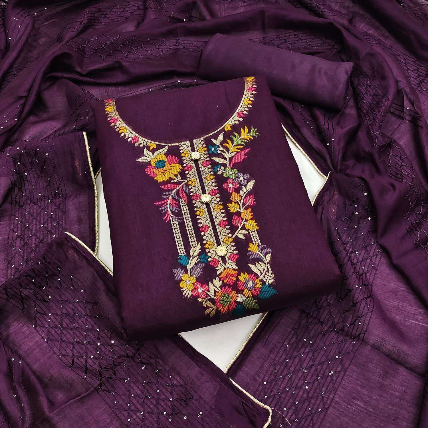 RN AVANTIKA PAKISTANI SUIT