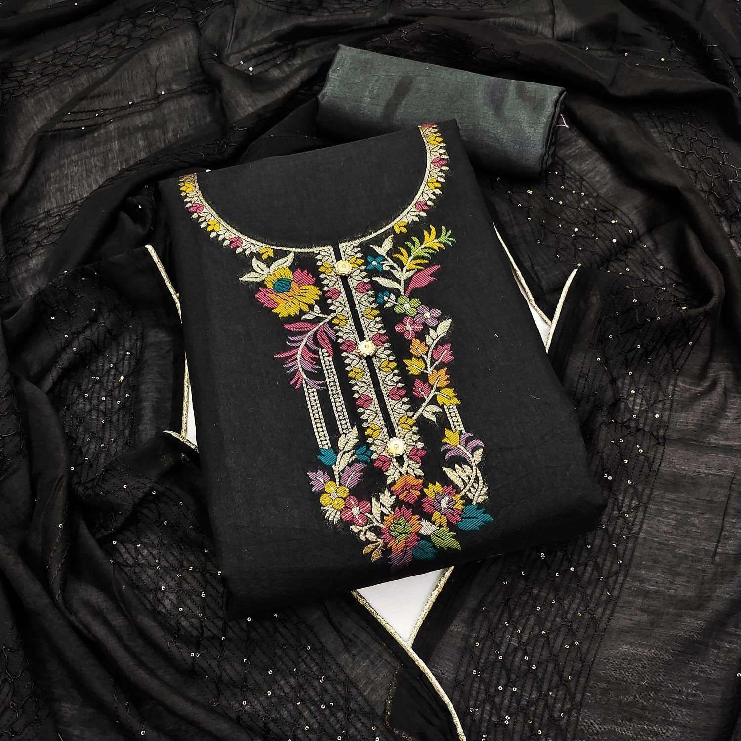 RN AVANTIKA PAKISTANI SUIT