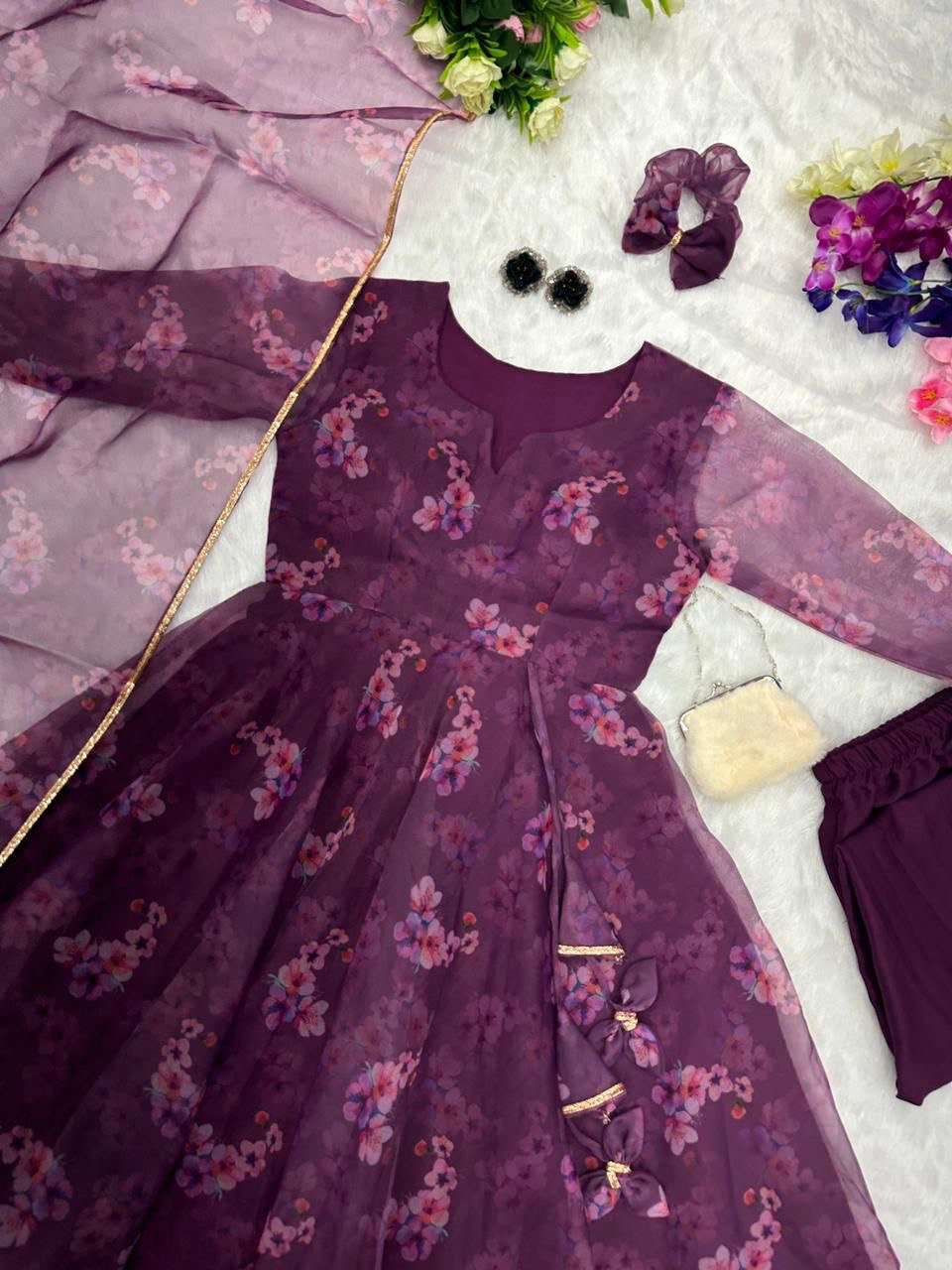 SC 155 GOWN SET