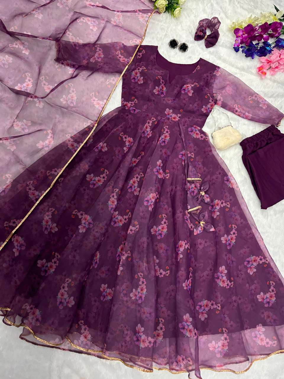 SC 155 GOWN SET