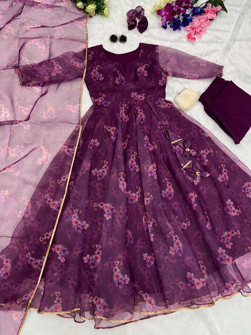 SC 155 GOWN SET