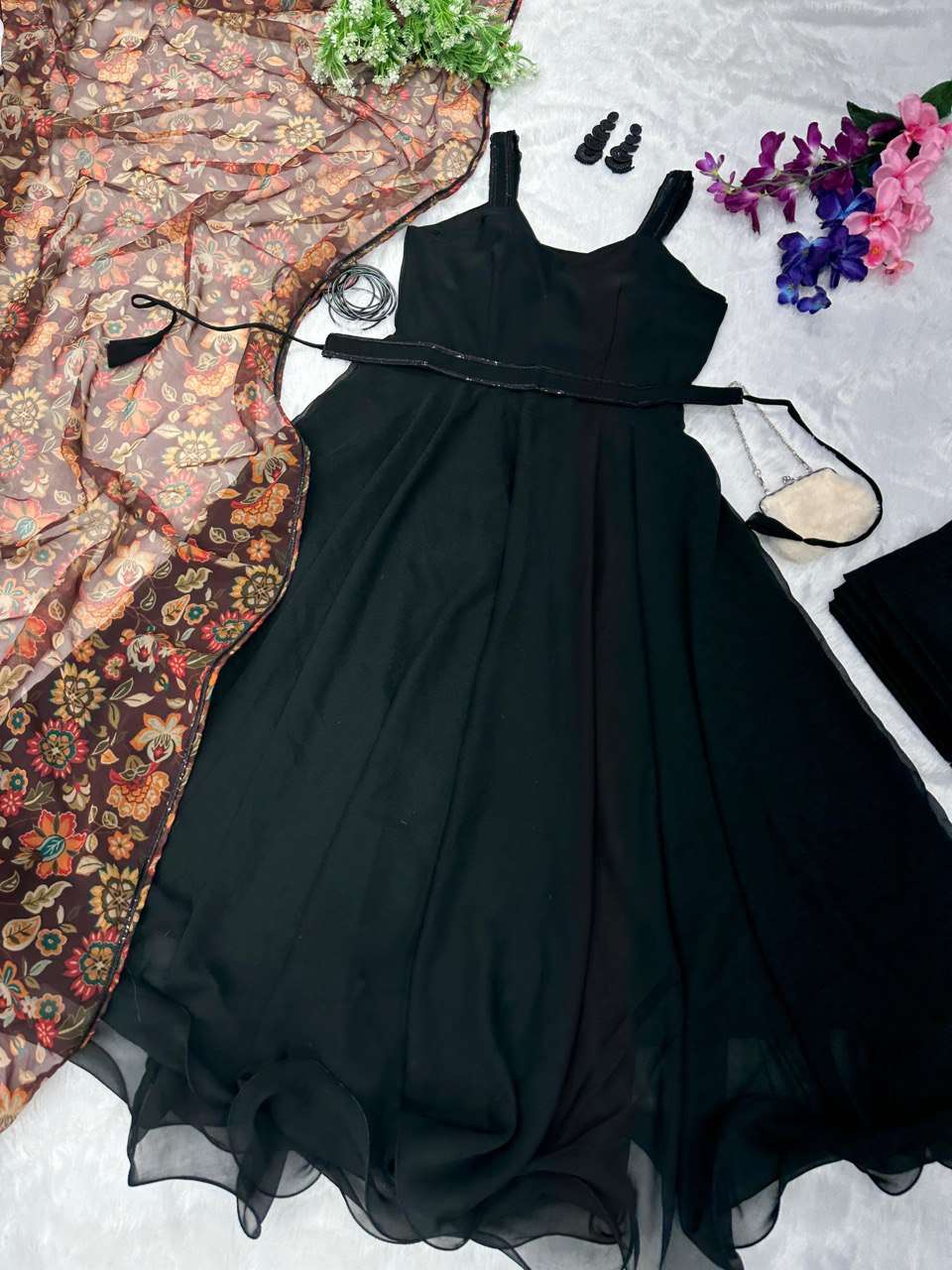 SC 19 GOWN SET