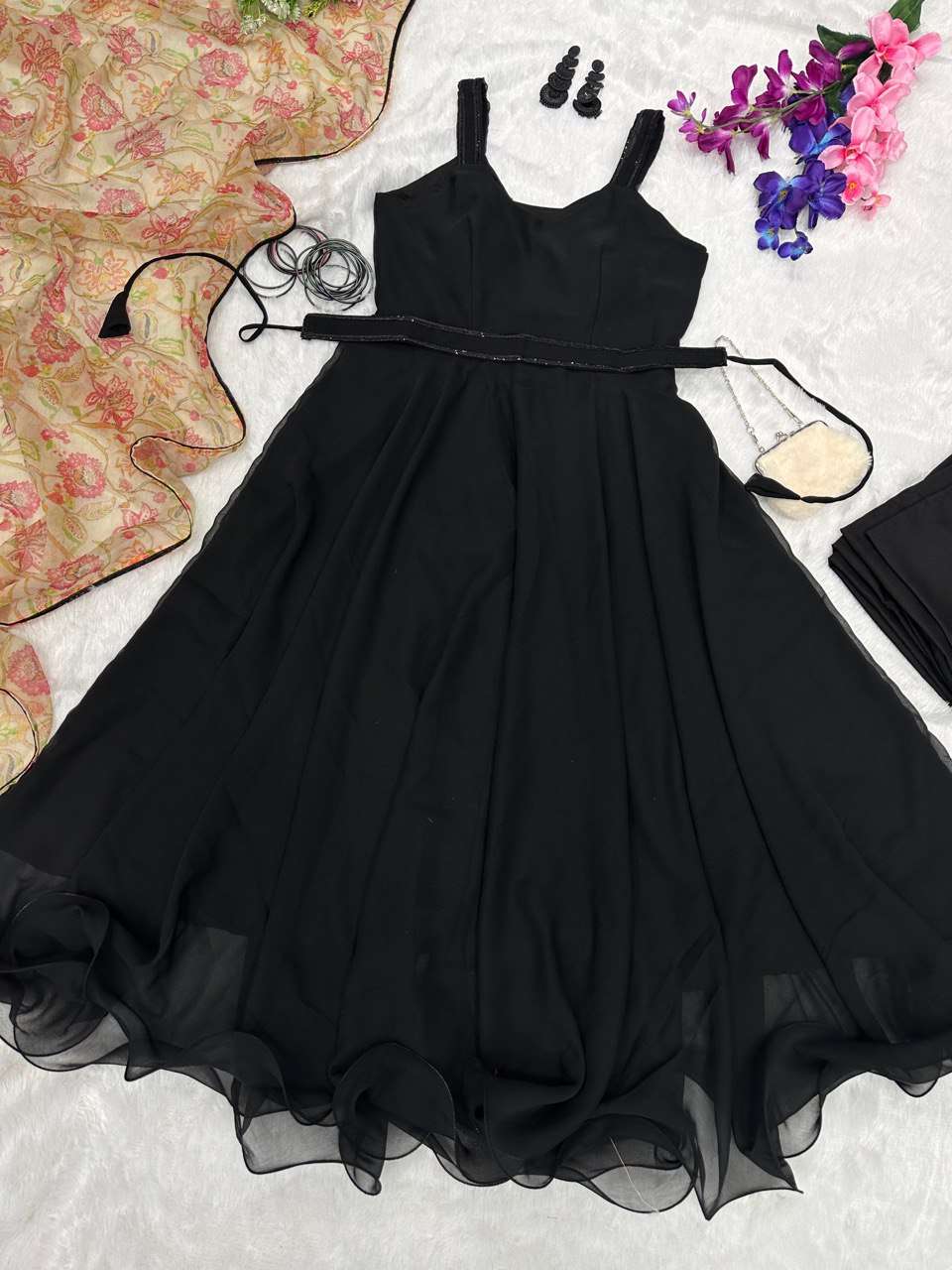SC 19 GOWN SET