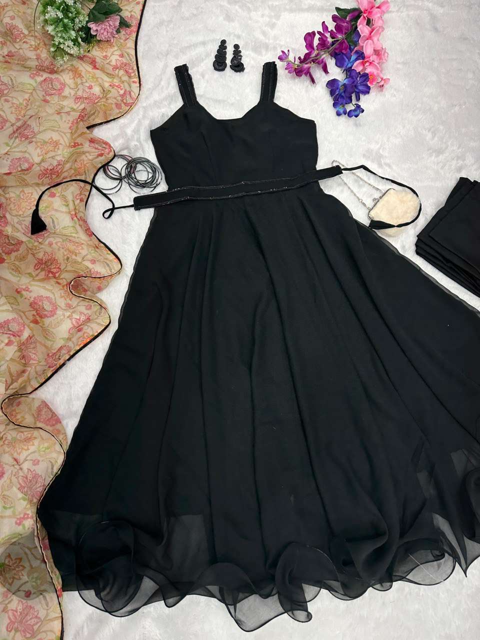 SC 19 GOWN SET