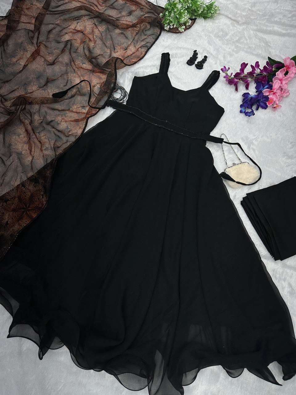 SC 19 GOWN SET