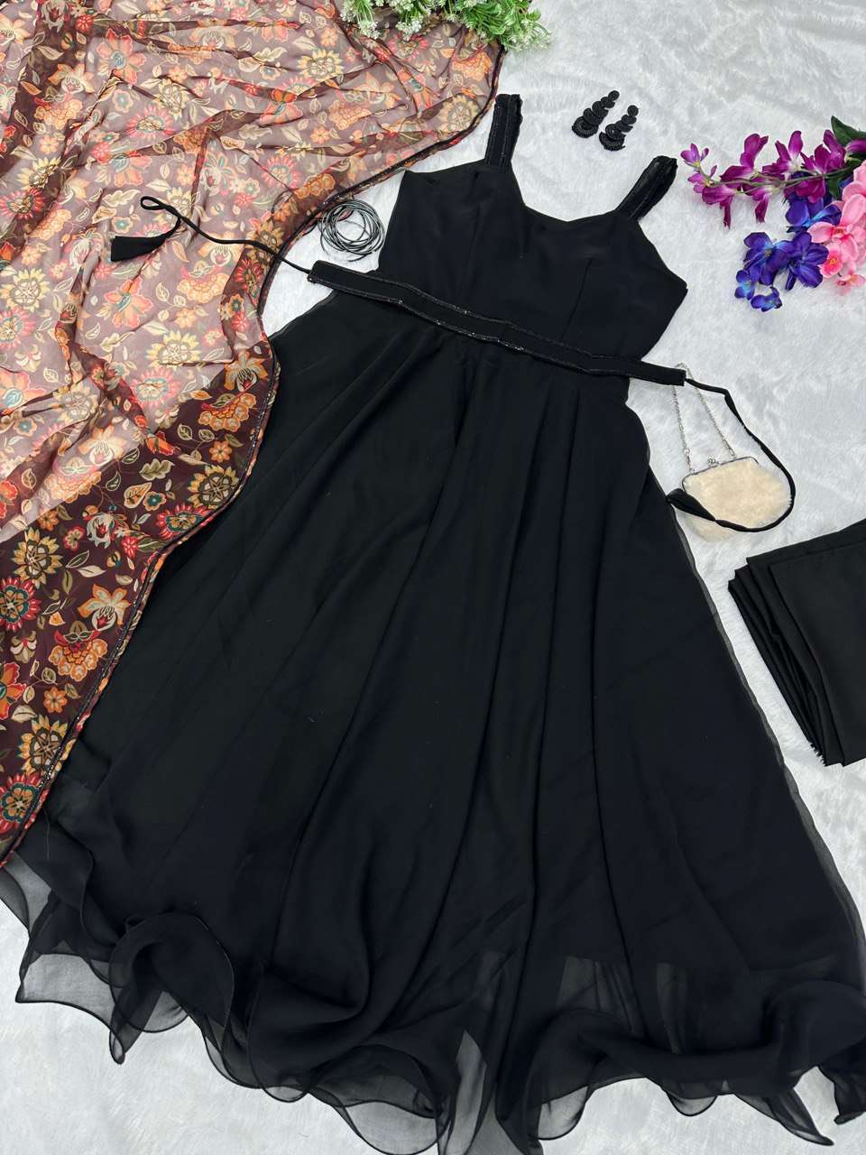 SC 19 GOWN SET