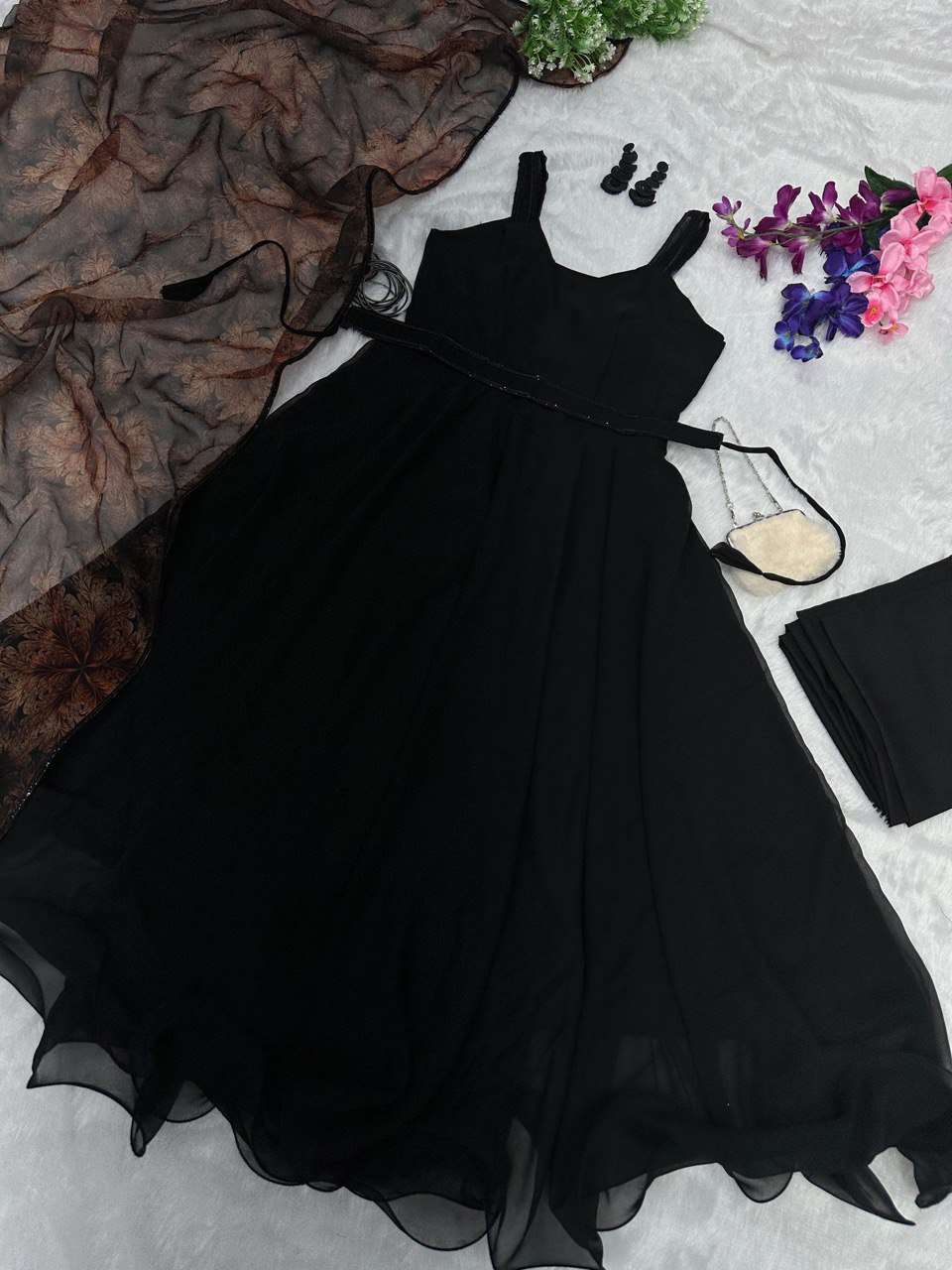 SC 19 GOWN SET