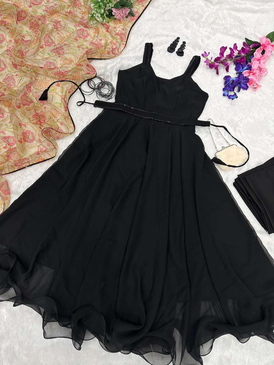SC 19 GOWN SET