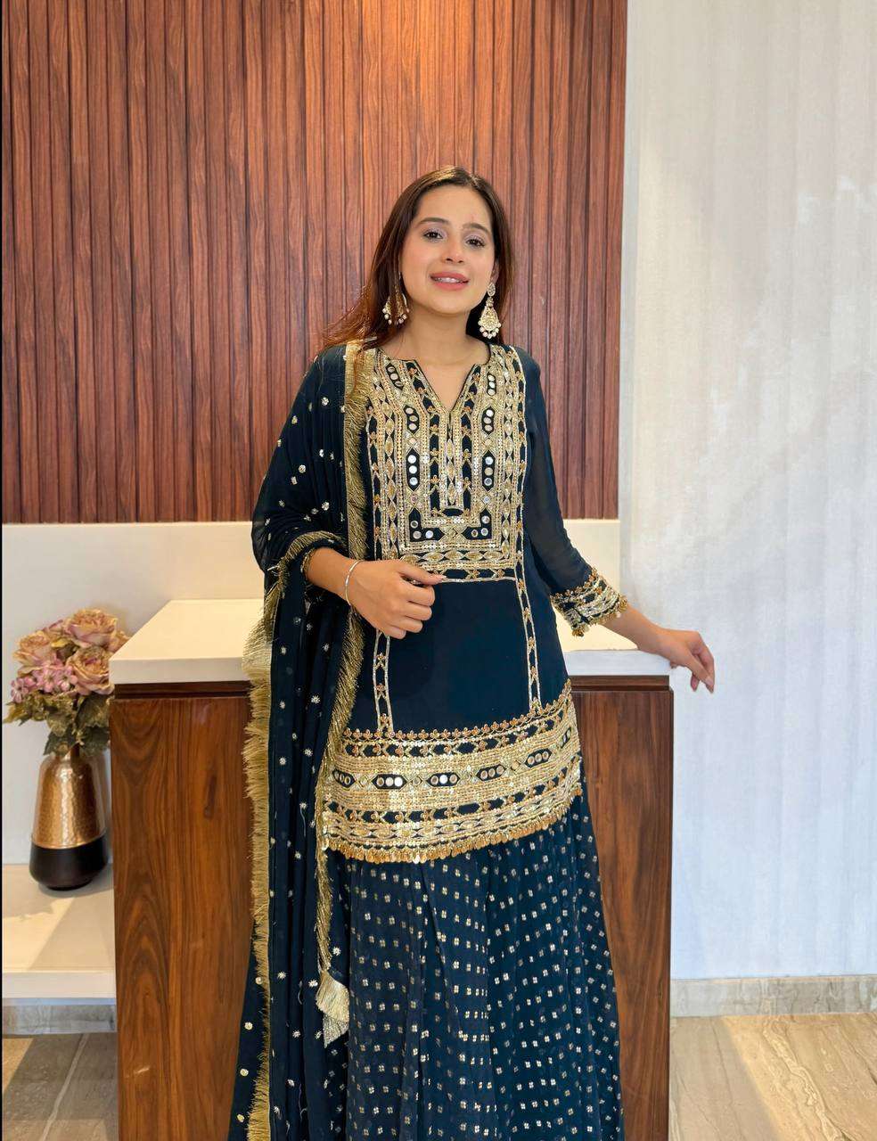 SRK 5116 SHARARA SUIT