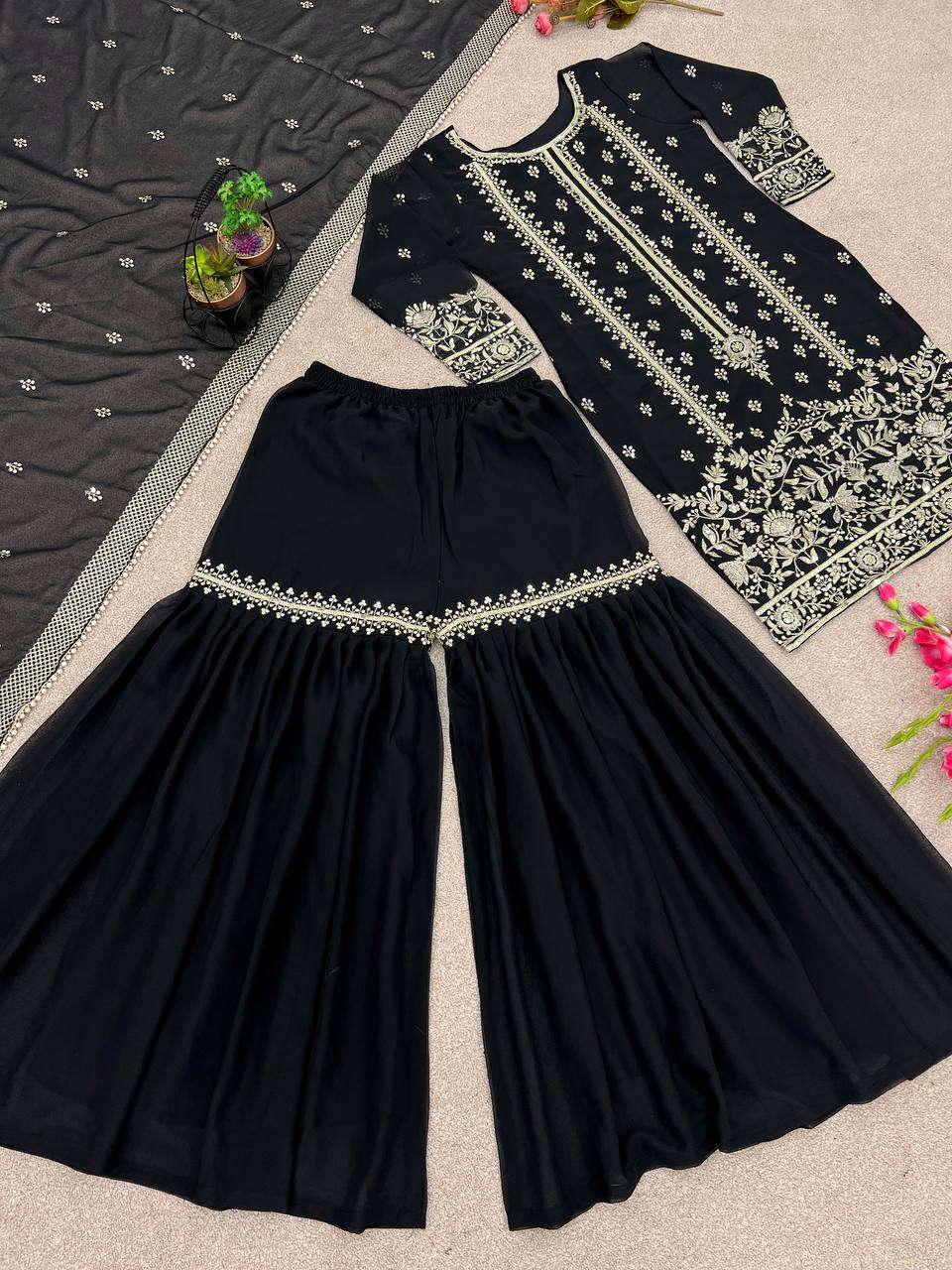 SSR 442 SHARARA SUIT