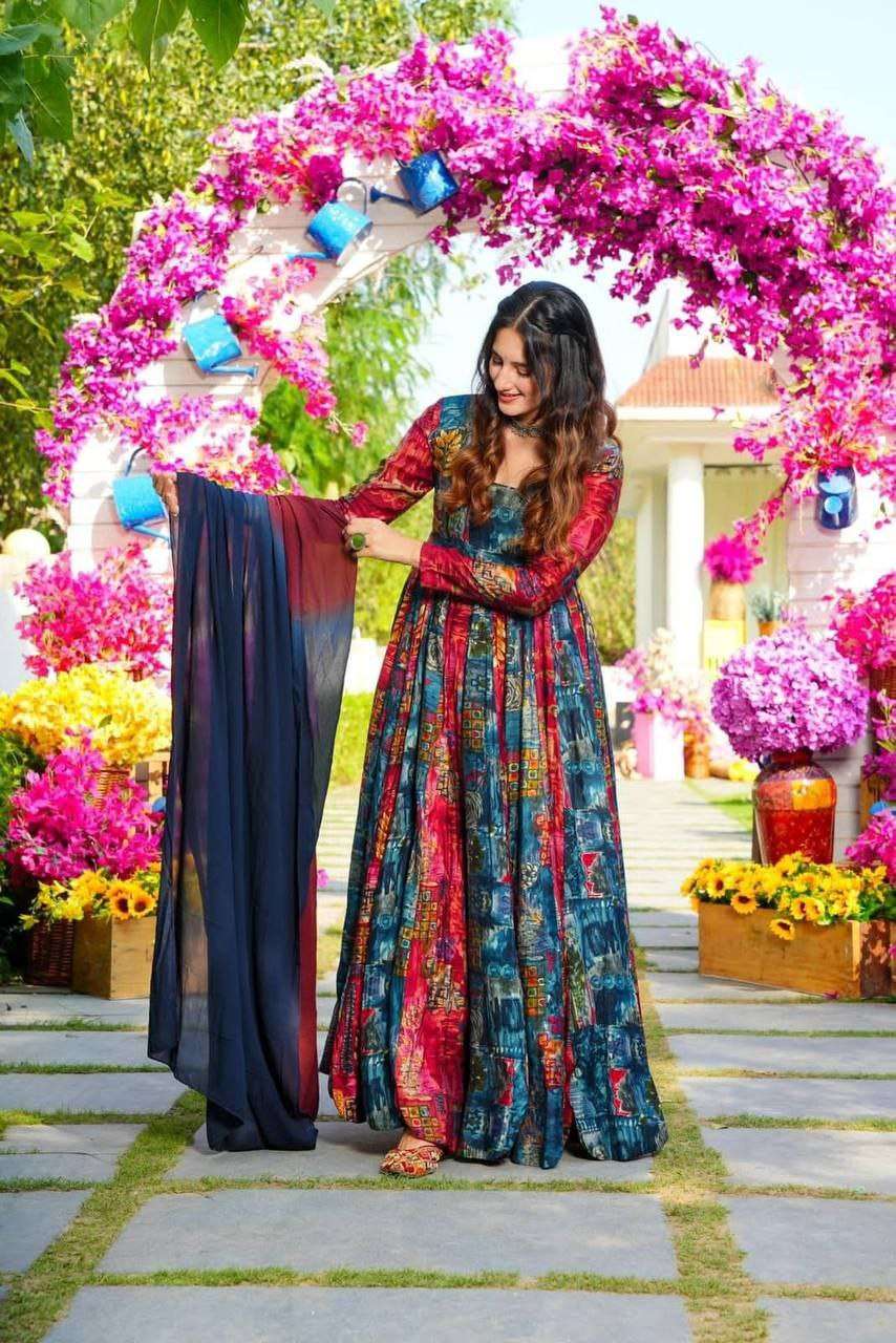 VAD 732 GOWN SET