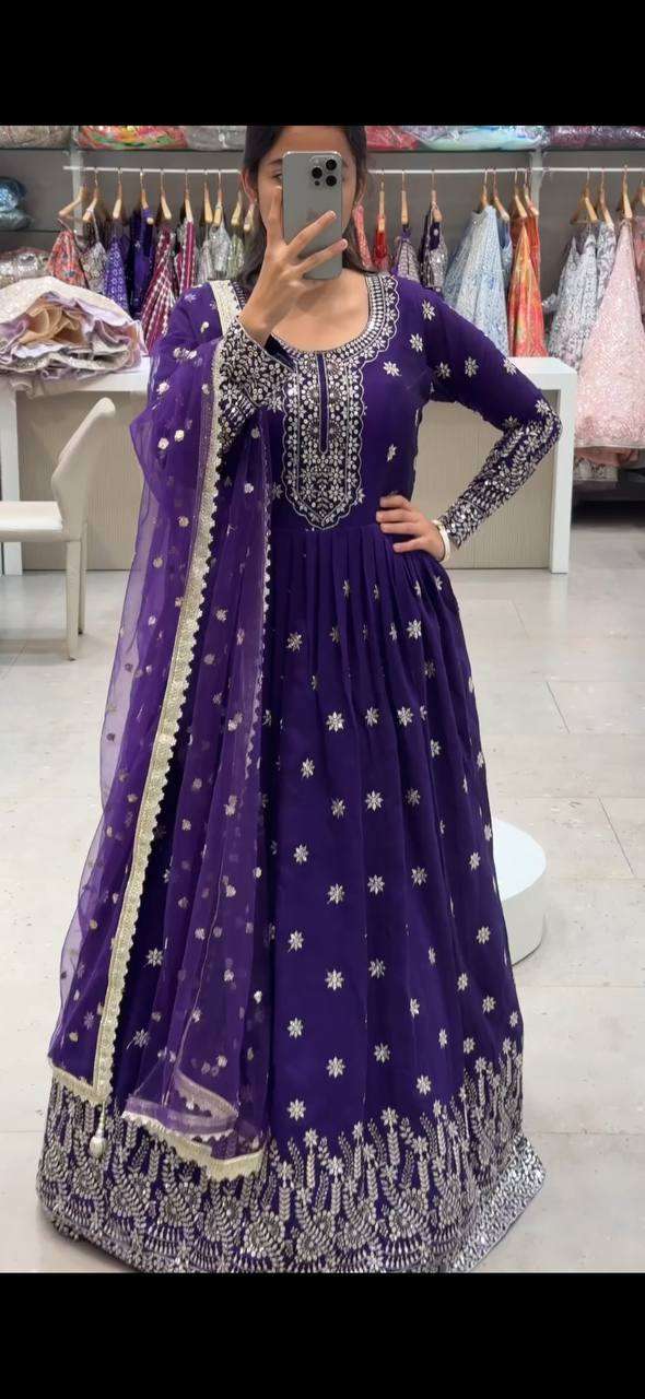 WW 1048 GOWN SET
