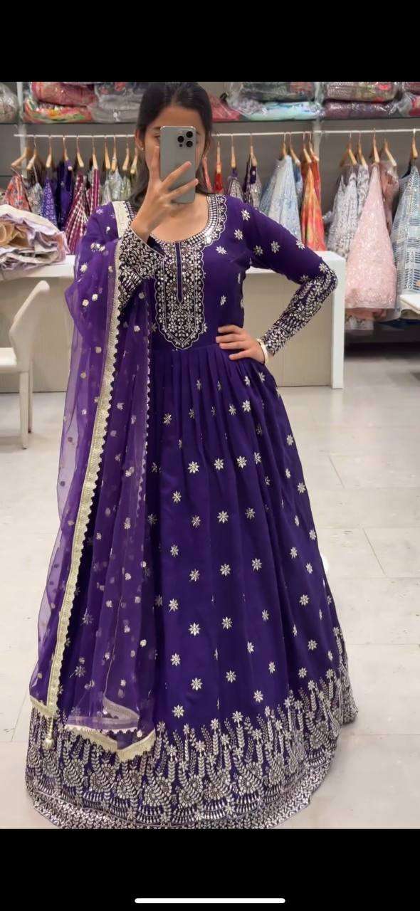 WW 1048 GOWN SET