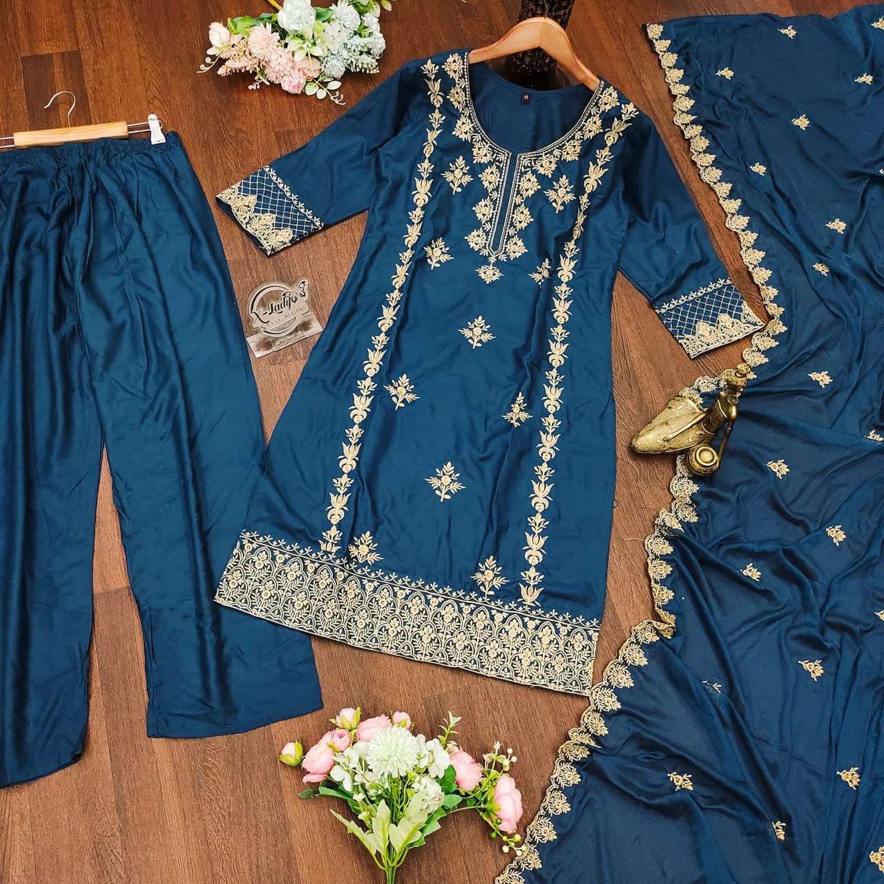 X ANGLE KURTI SET 