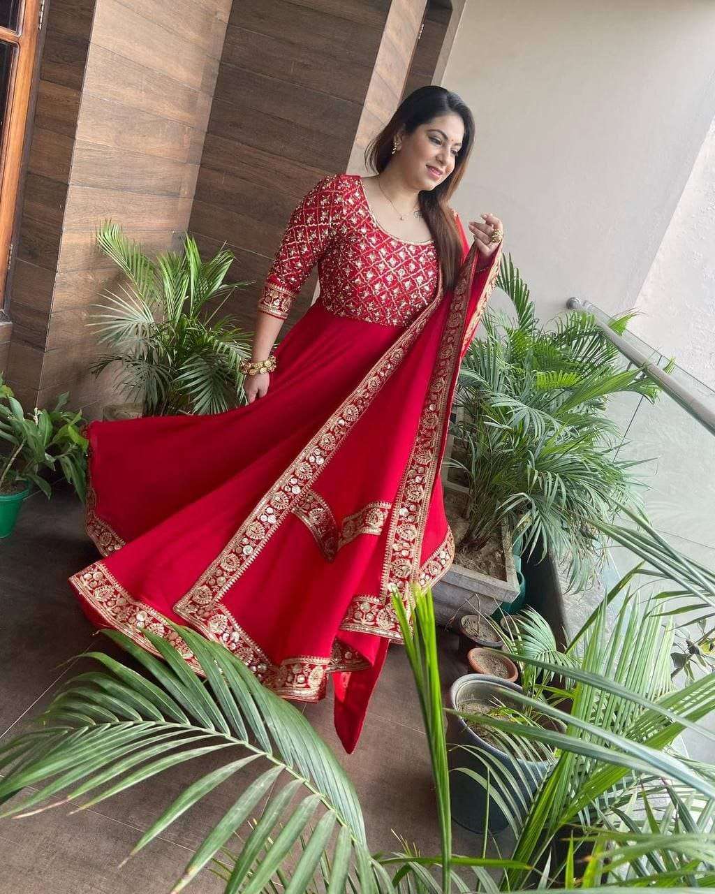 Z 9230 GOWN DUPATTA