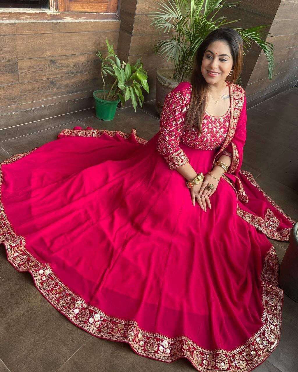 Z 9230 GOWN DUPATTA