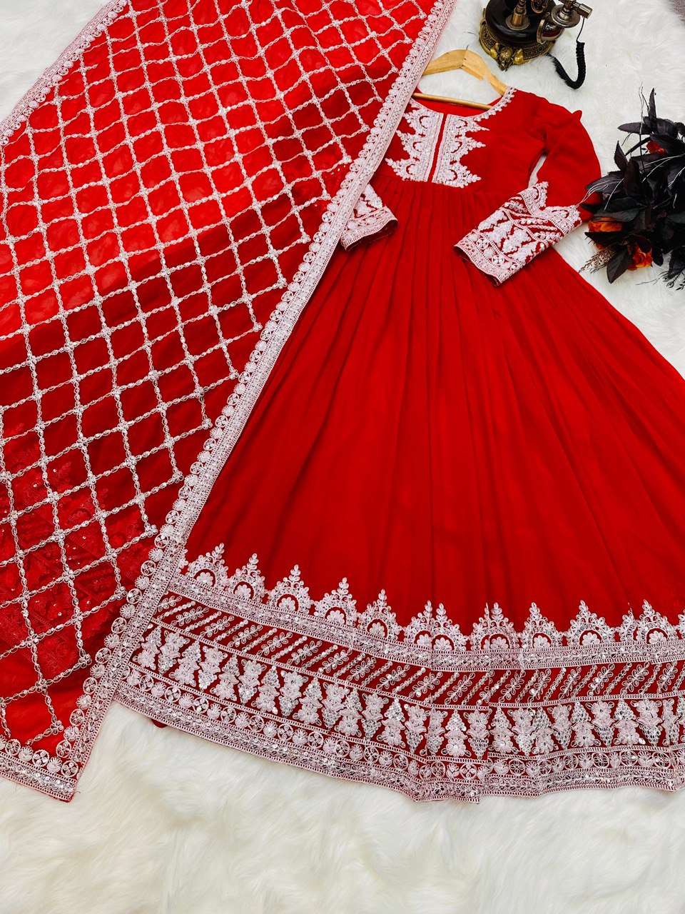 ZC 8986 ANARKALI KURTI SET