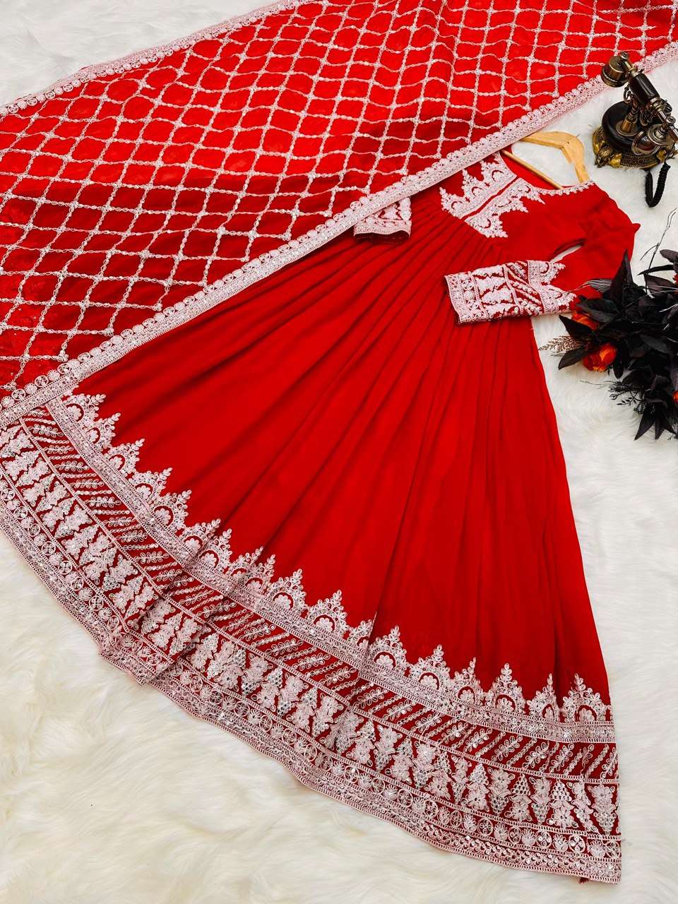 ZC 8986 ANARKALI KURTI SET