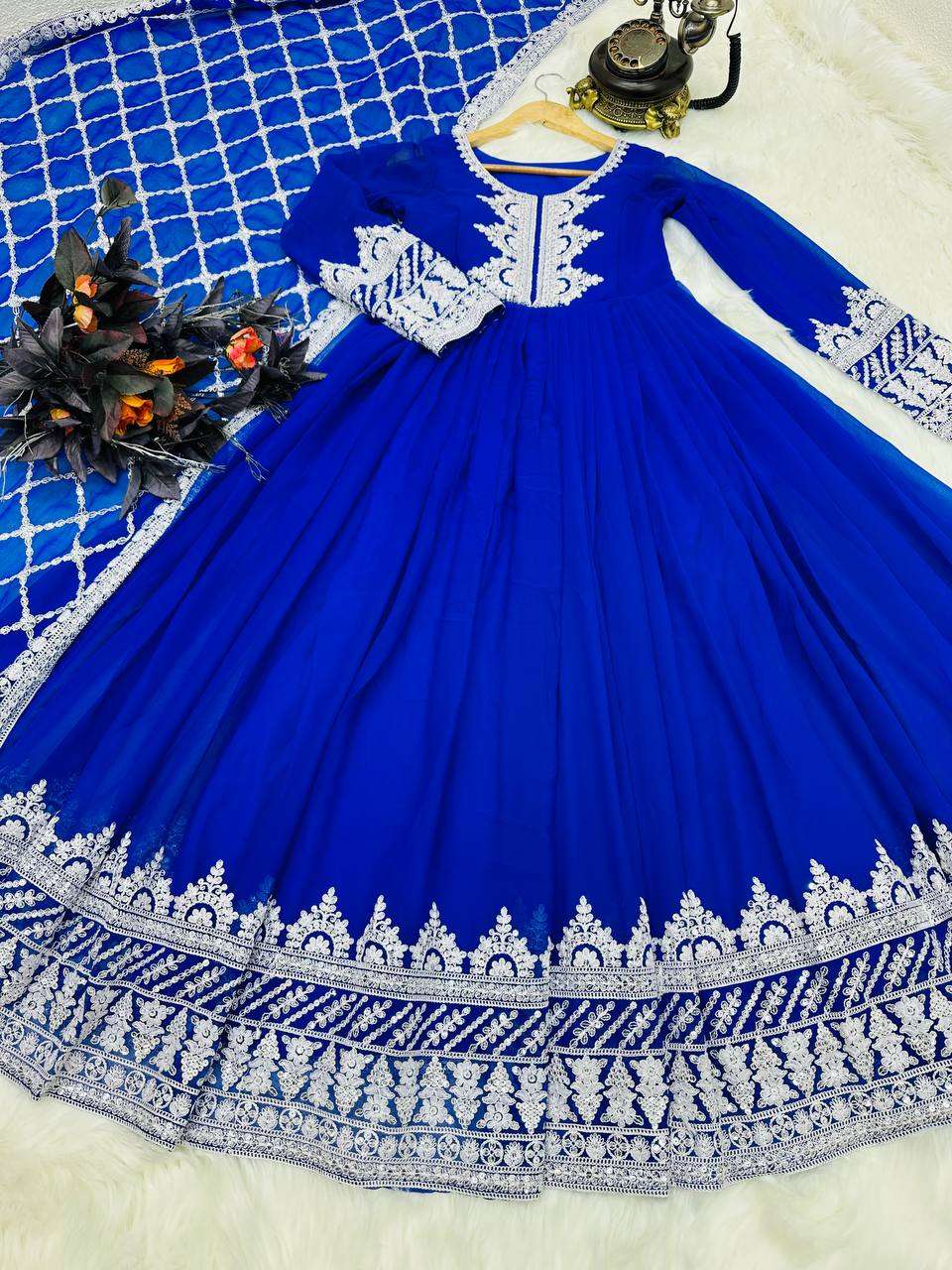ZC 8987 ANARKALI KURTI SET