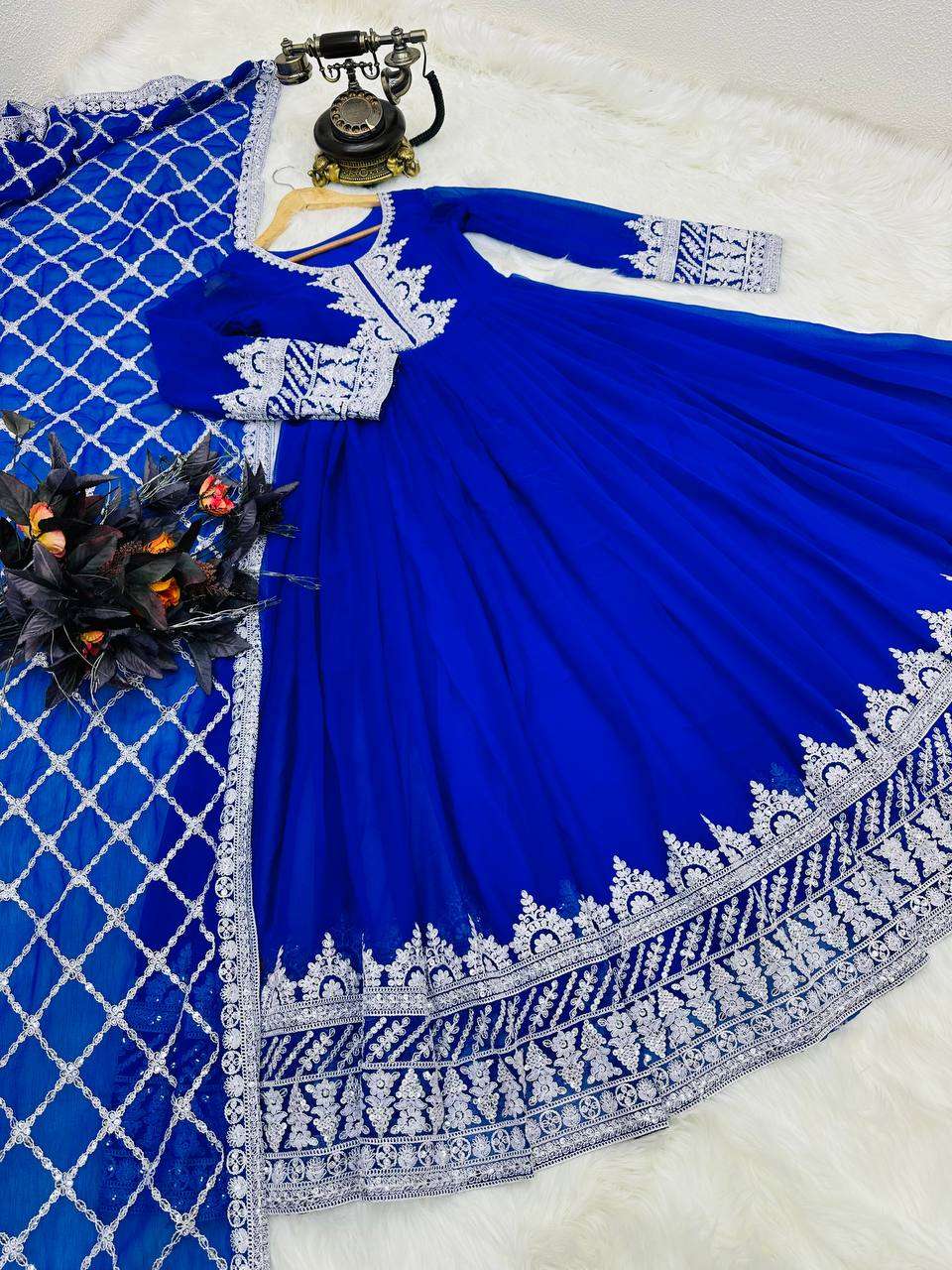ZC 8987 ANARKALI KURTI SET