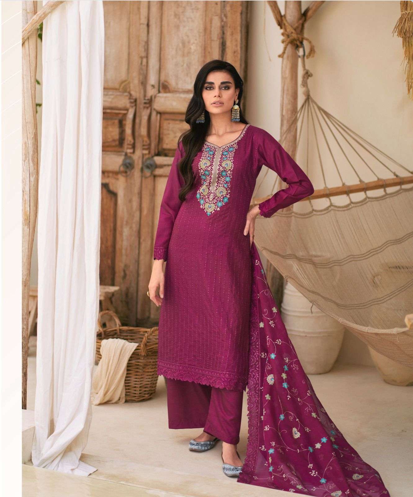 AASHIRWAD CREATION AAFREEN DOLLA SILK BEAUTIFUL DESIGNER SUIT