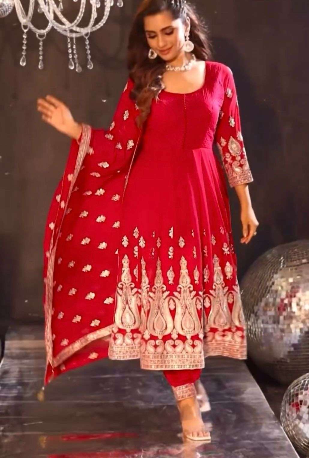 AD 137 KURTI SET