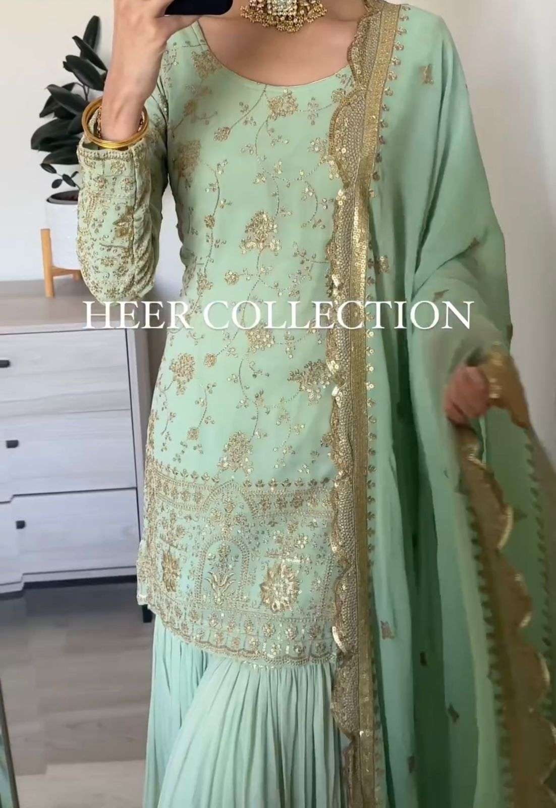 AD 139 SHARARA SUIT