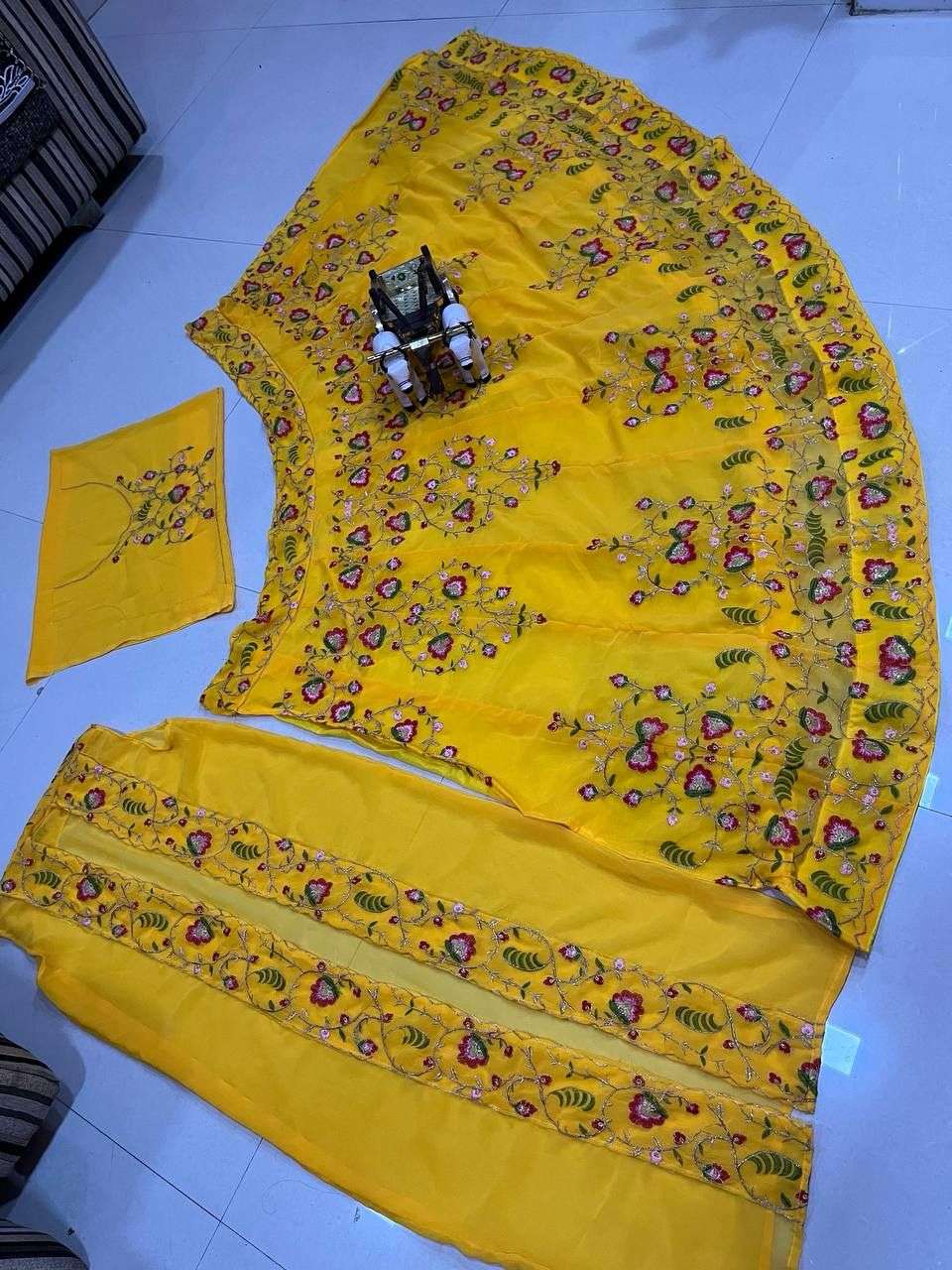 BD 1261 LEHENGA CHOLI