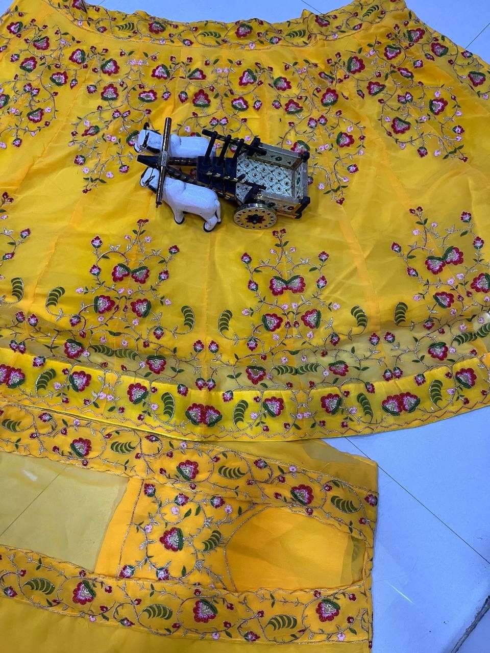 BD 1261 LEHENGA CHOLI
