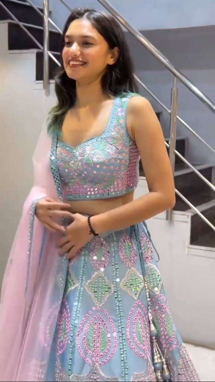 BD 1572 LEHENGA CHOLI