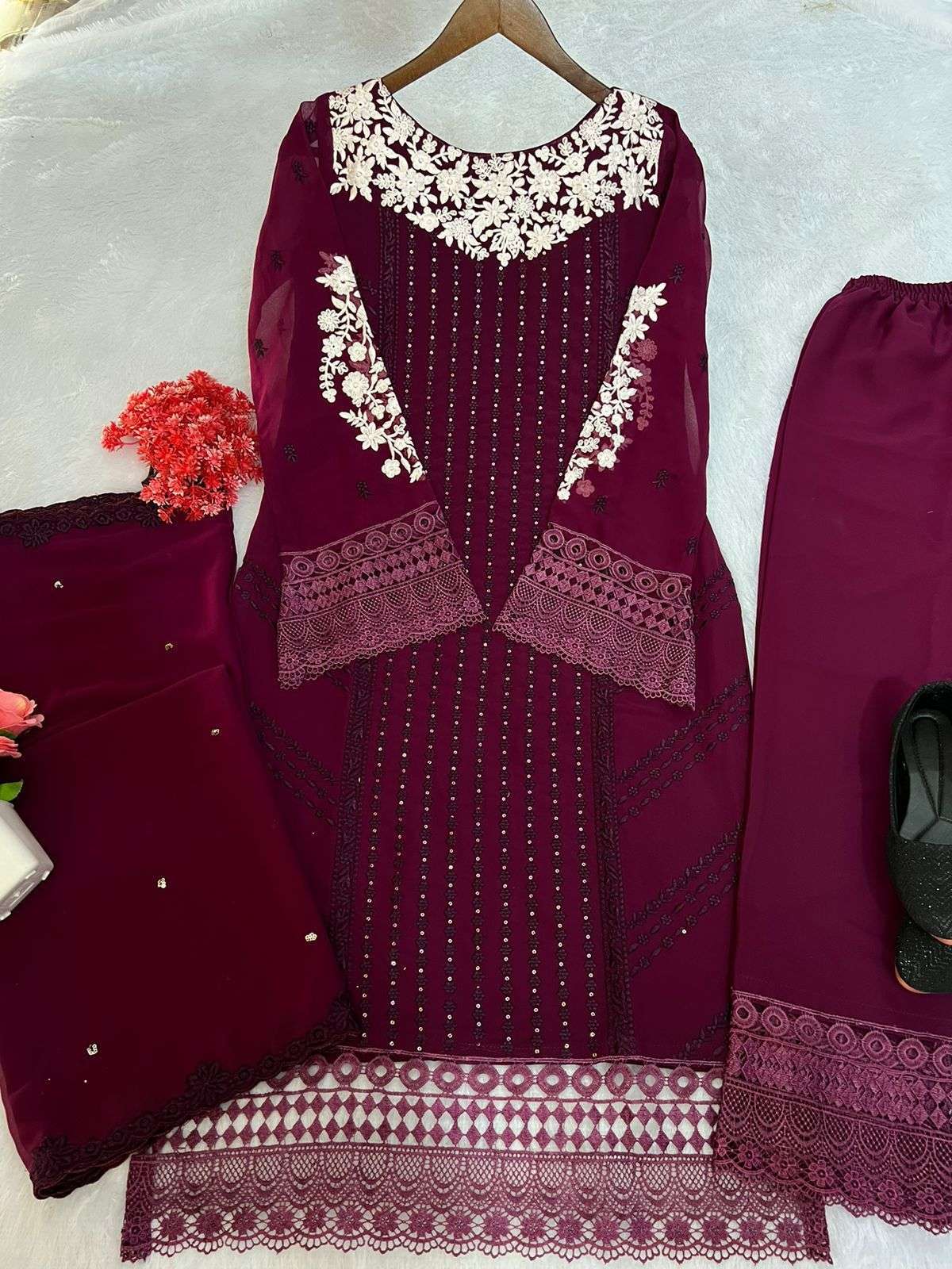 BE 128 KURTI SET