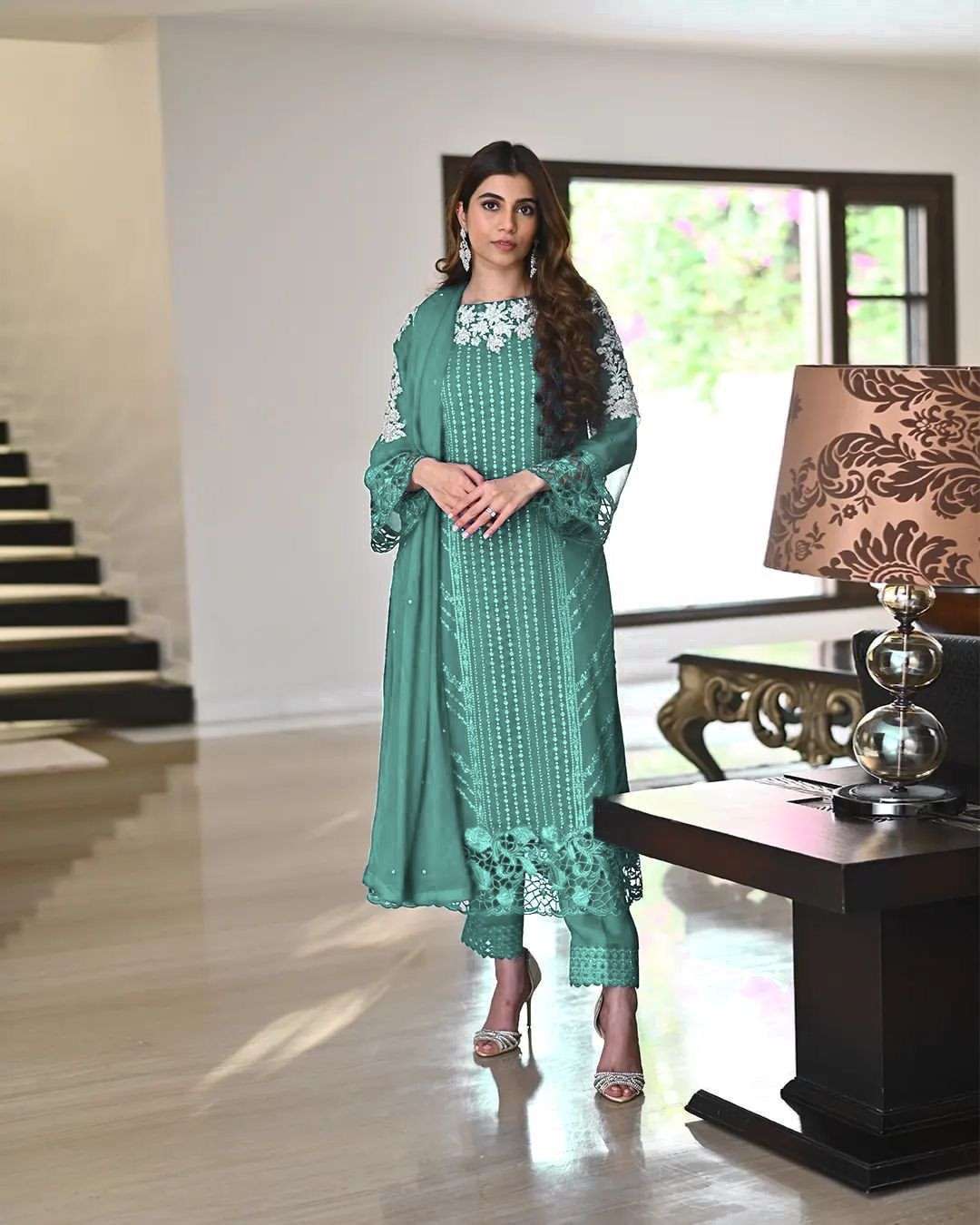 BE 128 KURTI SET