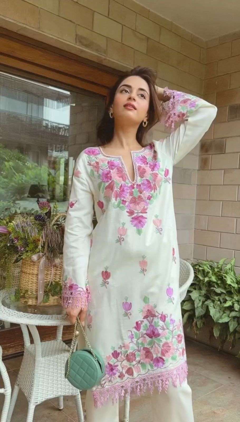 BE 229 KURTI SET