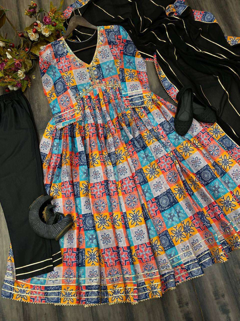 BE 238 ALIACUT KURTI SET