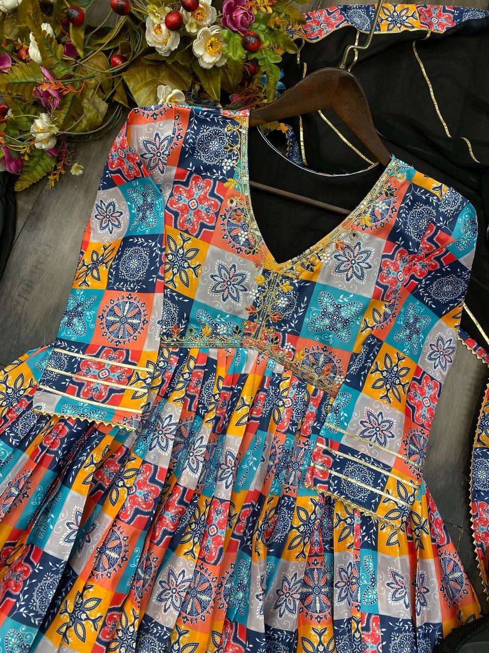BE 238 ALIACUT KURTI SET