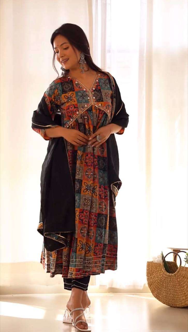BE 238 ALIACUT KURTI SET