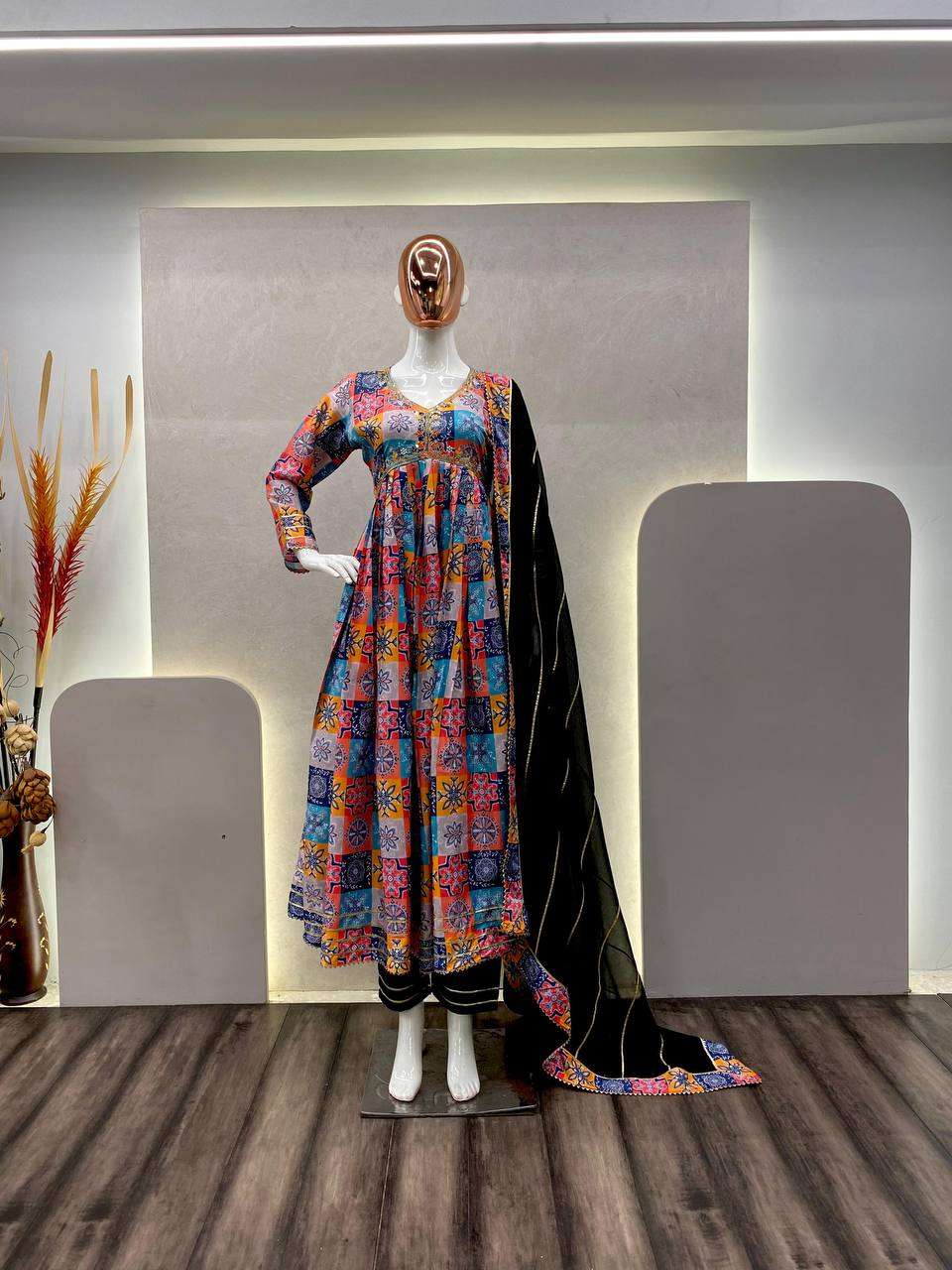 BE 238 ALIACUT KURTI SET