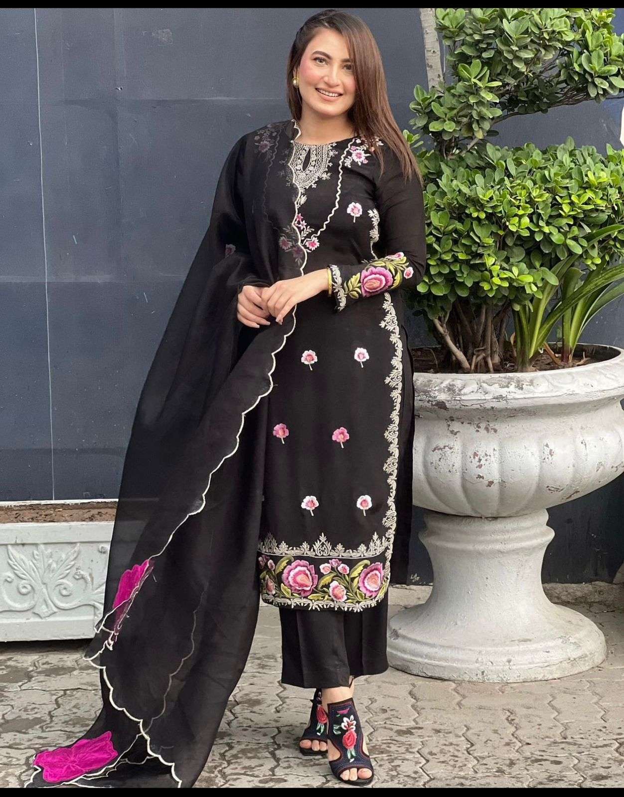 FD 8004 PAKISTANI SUIT