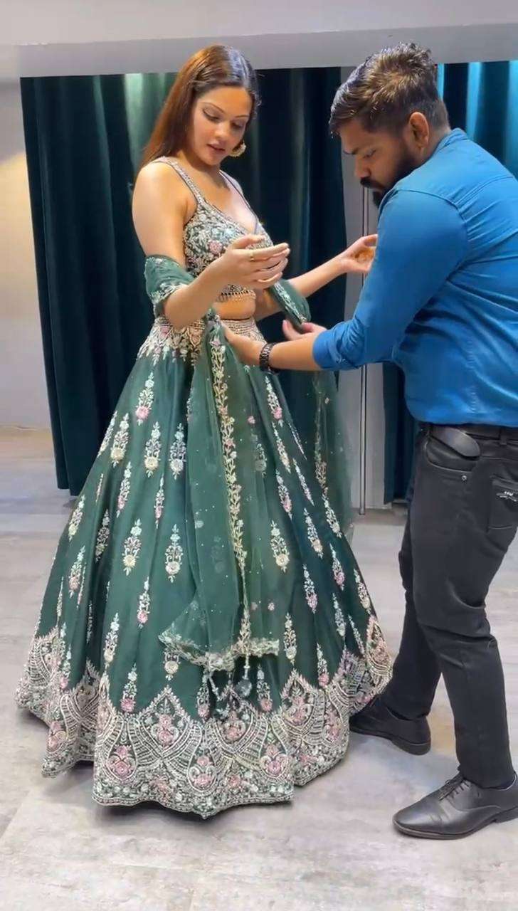 KF 1623 LEHENGA CHOLI