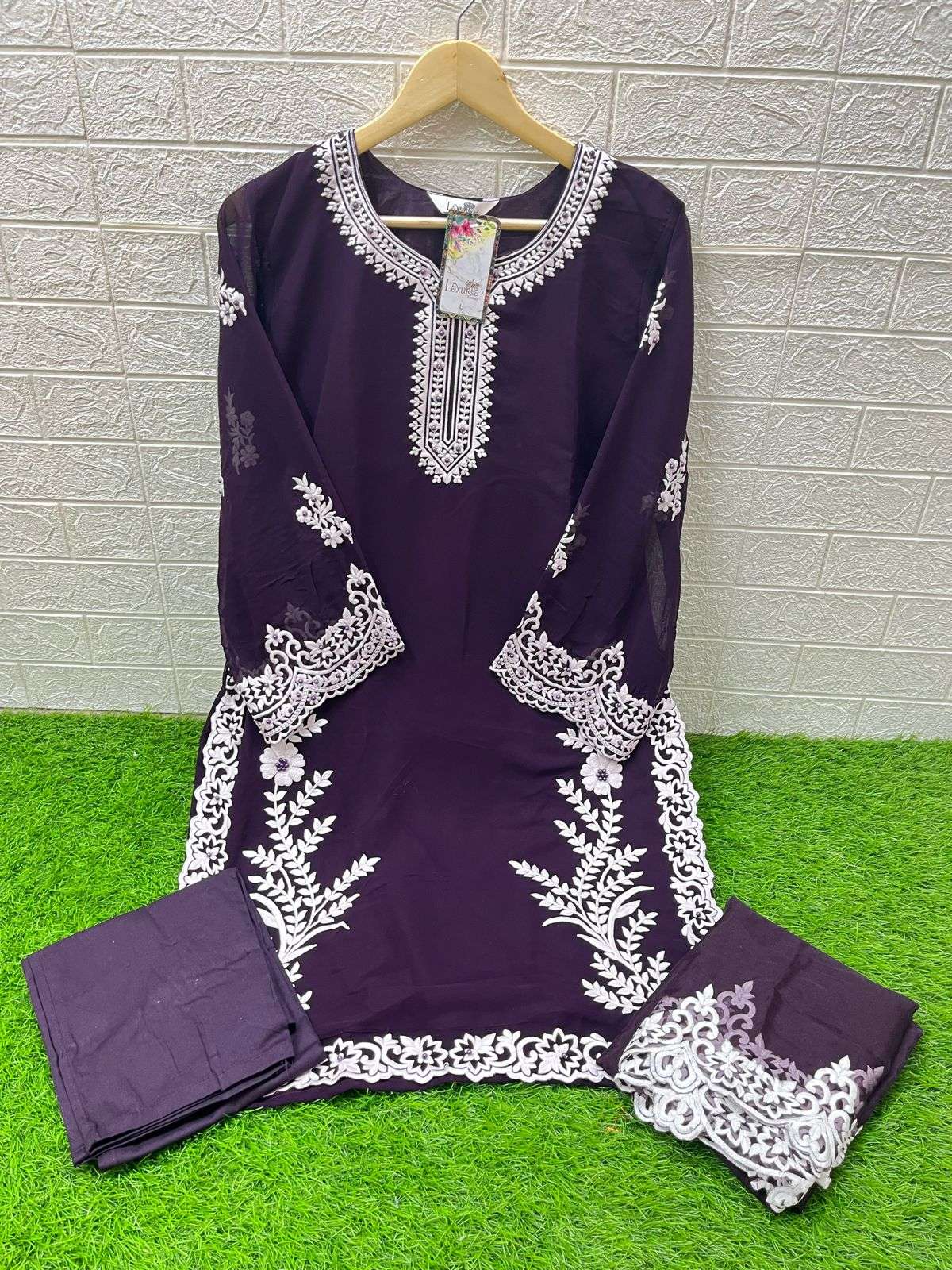 LAXURIA TRENDZ D NO 1322 GEORGETTE BEAUTIFUL DESIGNER SUIT