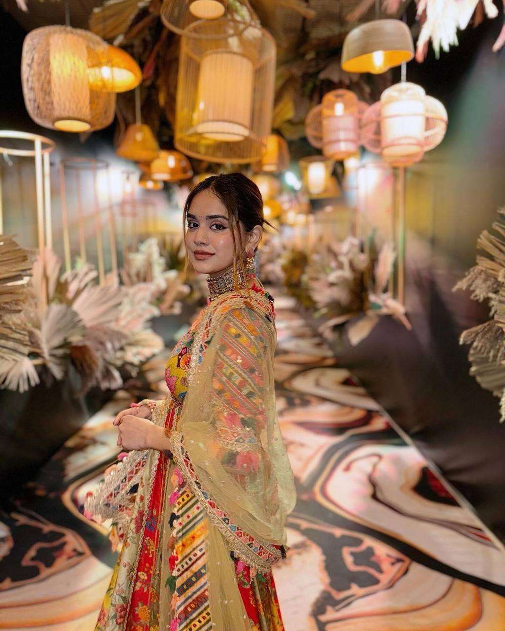 LC 1202 ANARKALI GOWN 