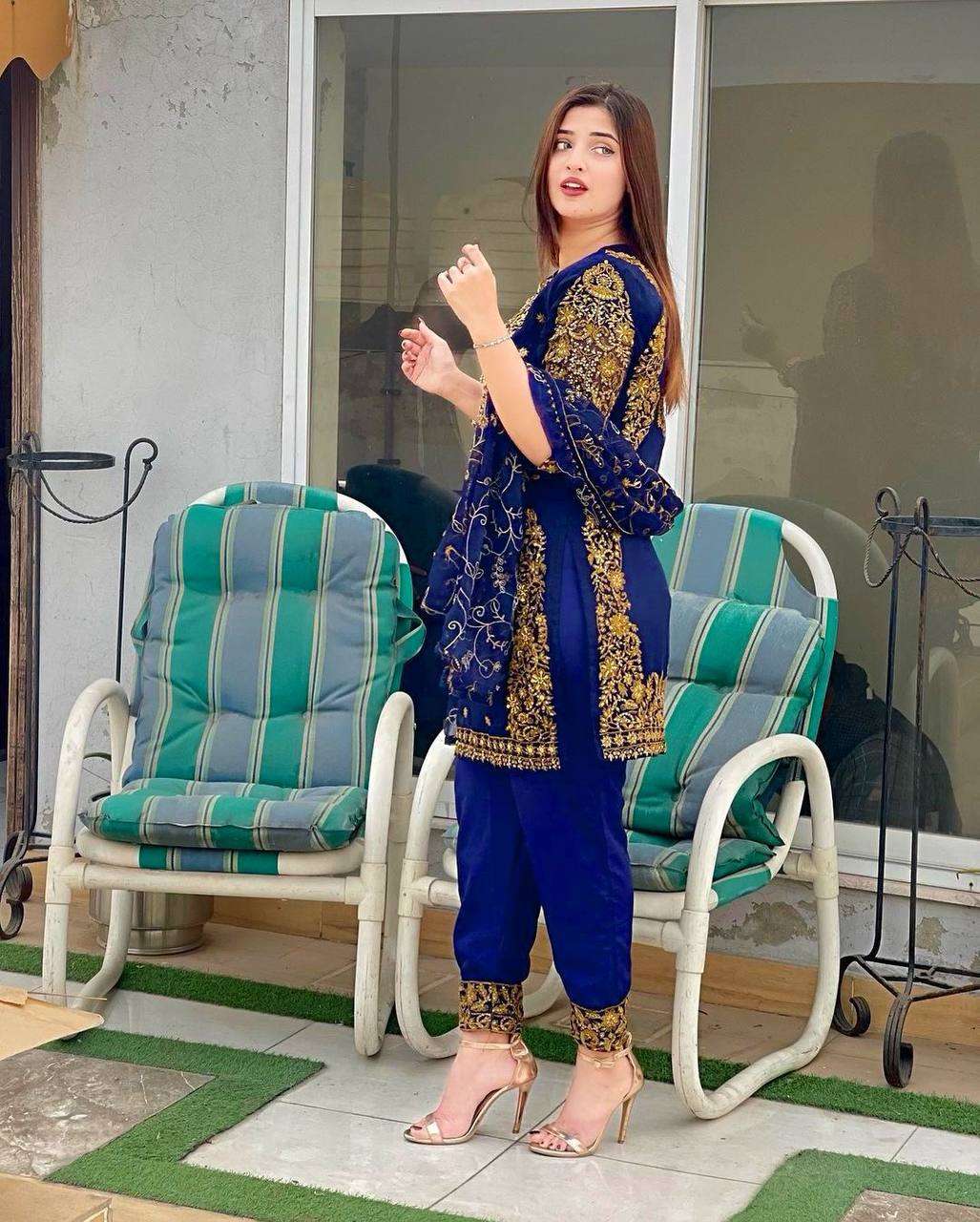 LC 1203 PAKISTANI SUIT
