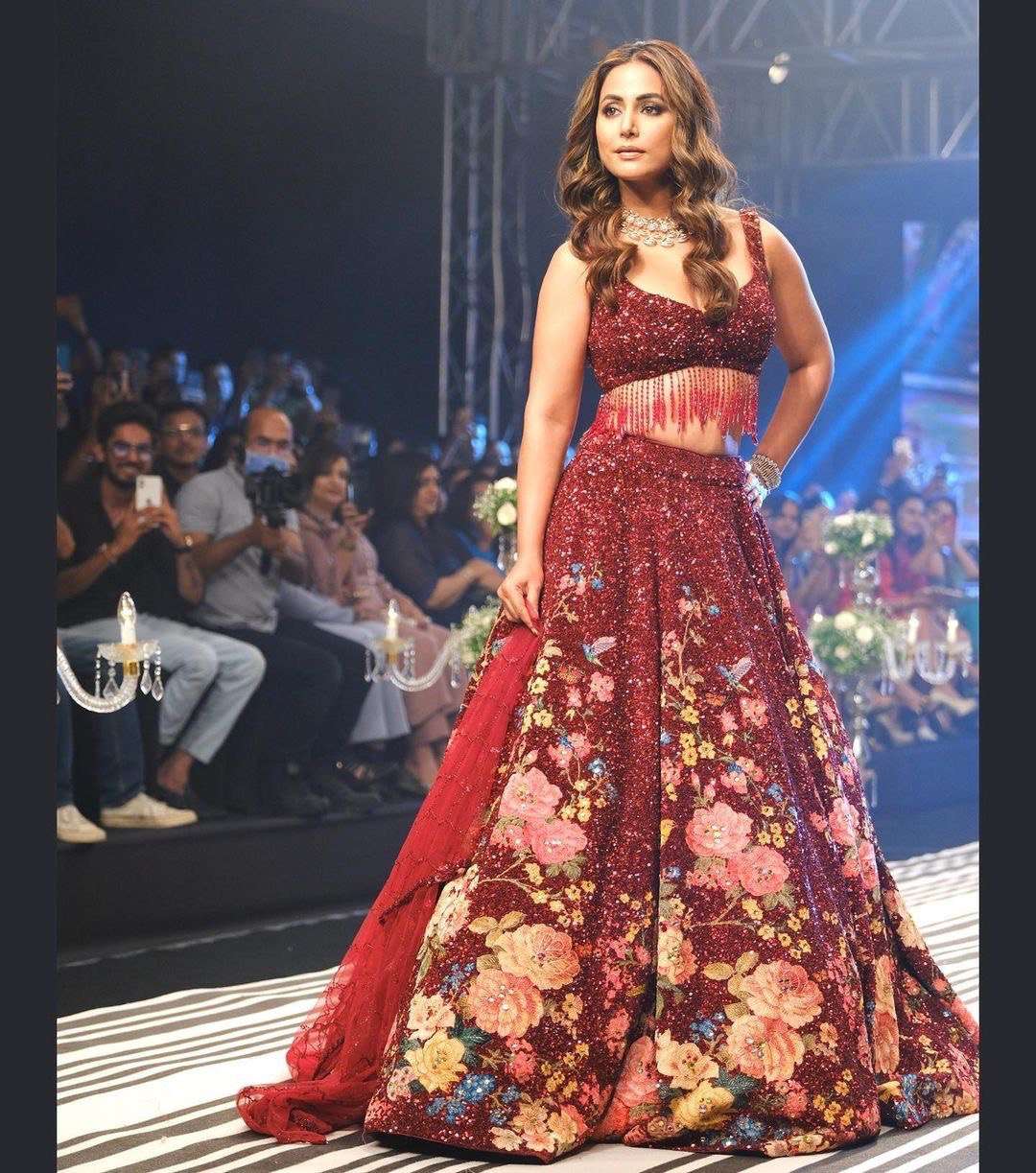LG 540 LEHENGA CHOLI